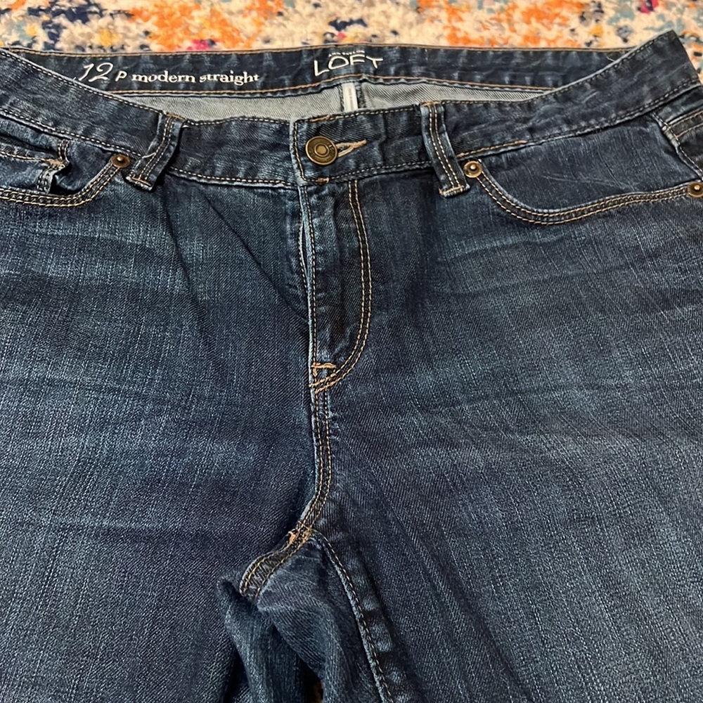 Women’s LOFT 12P 31P petite Modern Straight 5 pocket jeans, no distressing - Picture 6 of 13